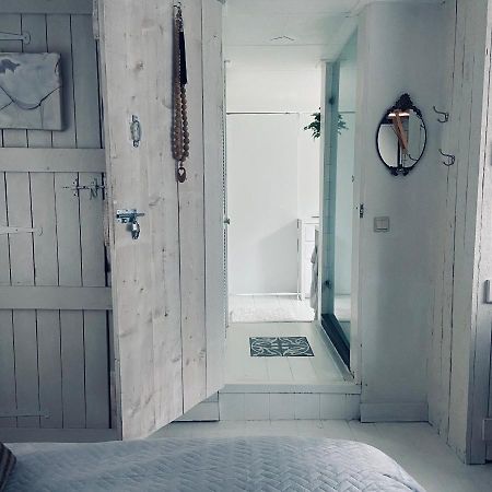 Bed and Breakfast Houseboat Bonnie Amsterdam Zewnętrze zdjęcie